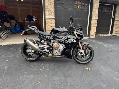 2023 BMW s1000r Excellent condition in every way No drops, scratches or repairs. No lien. 7,300 kms....