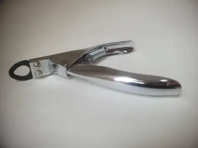 Resco Dog, Cat, Pet Nail/Claw Clippers. According to the Amazon website, Resco invented the guilloti...