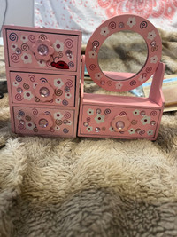 Pink jewelry box set