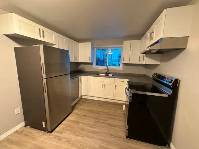 NEWLY RENOVATED Main Floor 1 Bedroom 1 Bath Apartment-HEAT incl.63417674352771122