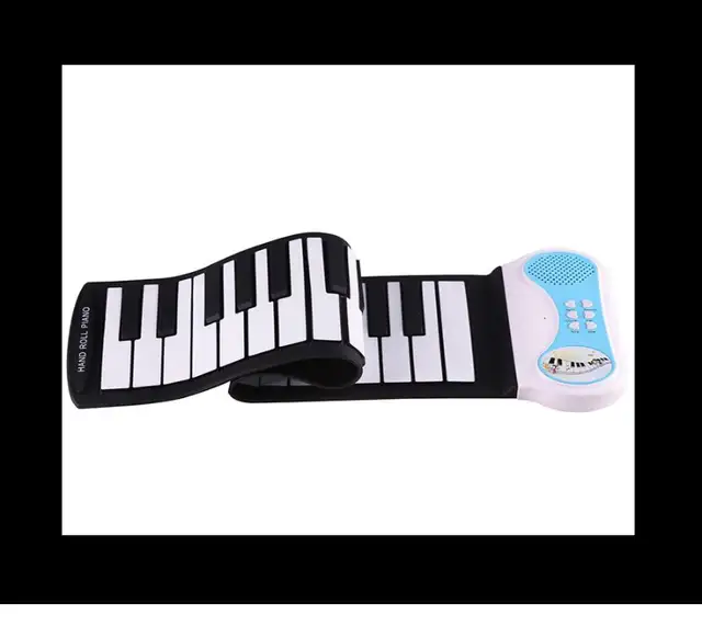Yamaha Keyboard, Sustain Foot Pedal, Bench in Pianos & Keyboards in City of Toronto - Image 9