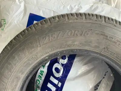 4 Pneus d’été Michelin Prémium LTX 215/70 R16. MM 16 Côté 5 310 $ pour les 4 Lévis secteur Lauzon