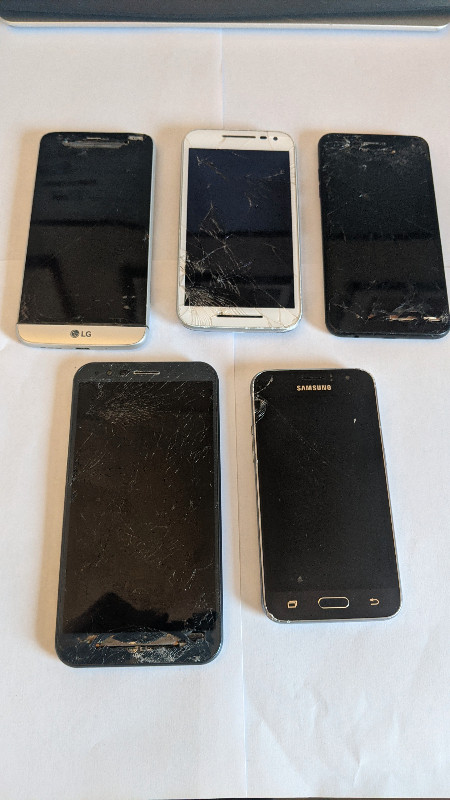 5X Android phones for parts / repair in Cell Phones in Hamilton - Image 4