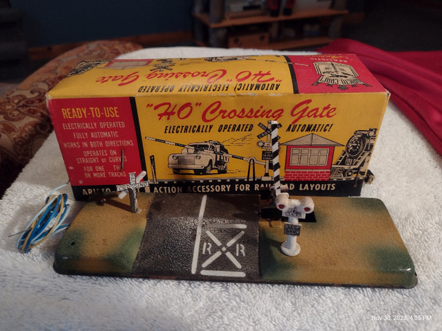 HO Gauge Model Railroad Set in Hobbies & Crafts in Cranbrook - Image 3