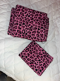Double bed sheet set 