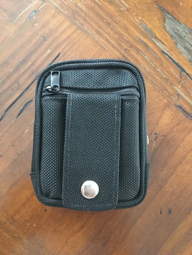 Kenneth Cole camera case in General Electronics in Kitchener / Waterloo - Image 3