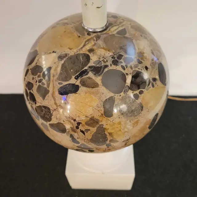 Vintage terrazzo marble lamp in Arts & Collectibles in City of Toronto - Image 5