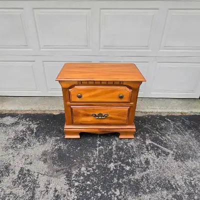 Beautiful Kroehler 2 Drawer Nightstand, View more