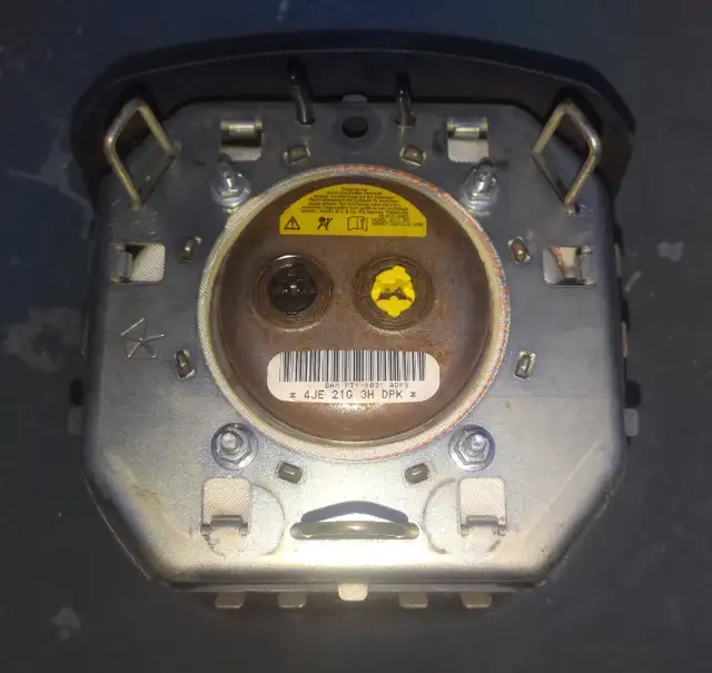 Ram Truck Steering Wheel airbags 2009 - 2018 1500 2500 3500 4500 in Other Parts & Accessories in Calgary - Image 8