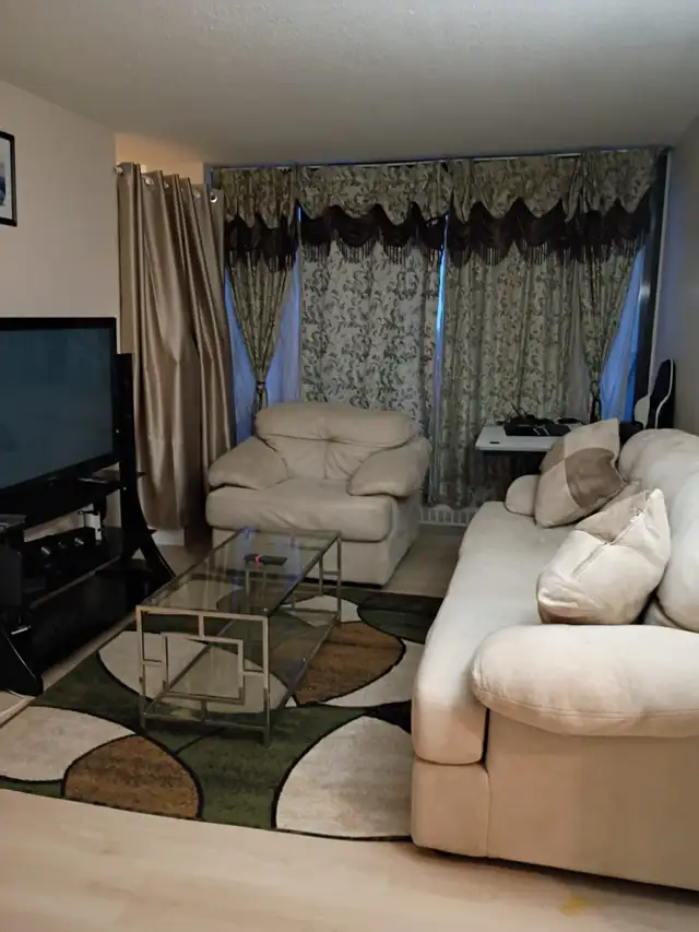 1 Bedroom Apartment Available