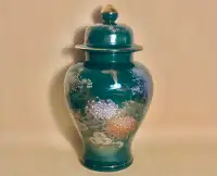 Vintage 10” ginger jar by 正峯窯, Yamaji, green with chrysanthemum