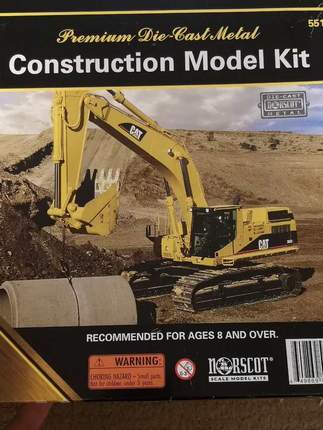 Brand New Norscot CAT 365B L Series 2 1:50th Scale Excavator in Arts & Collectibles in Cambridge