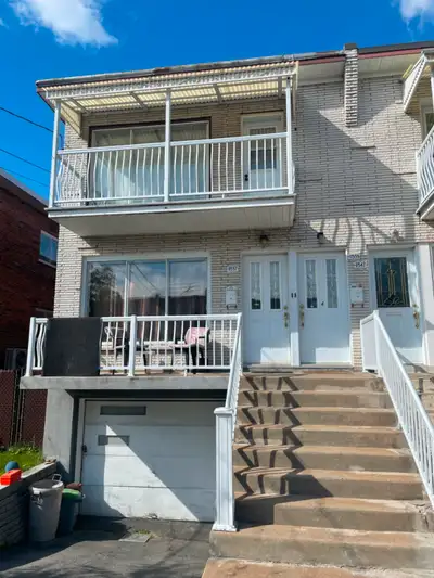 FOR RENT Beautiful upper  4 1/2 in Ahuntsic New Bordeaux