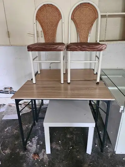 free office chairs and desk, View more