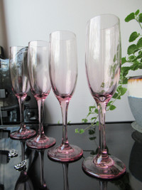 4 Cranberry Pink Glass Champagne Flutes