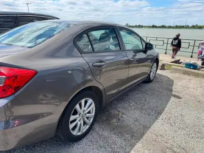 I'm selling my 2012 Honda Civic LX – great condition, clean title, and ready to drive. Key Features:...