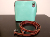 Vrra Pelle Leather handbag. (Made in Italy) Like New