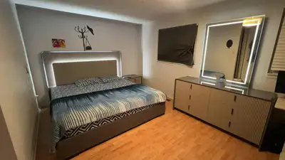Fully furnished Master bedroom available near don mills station