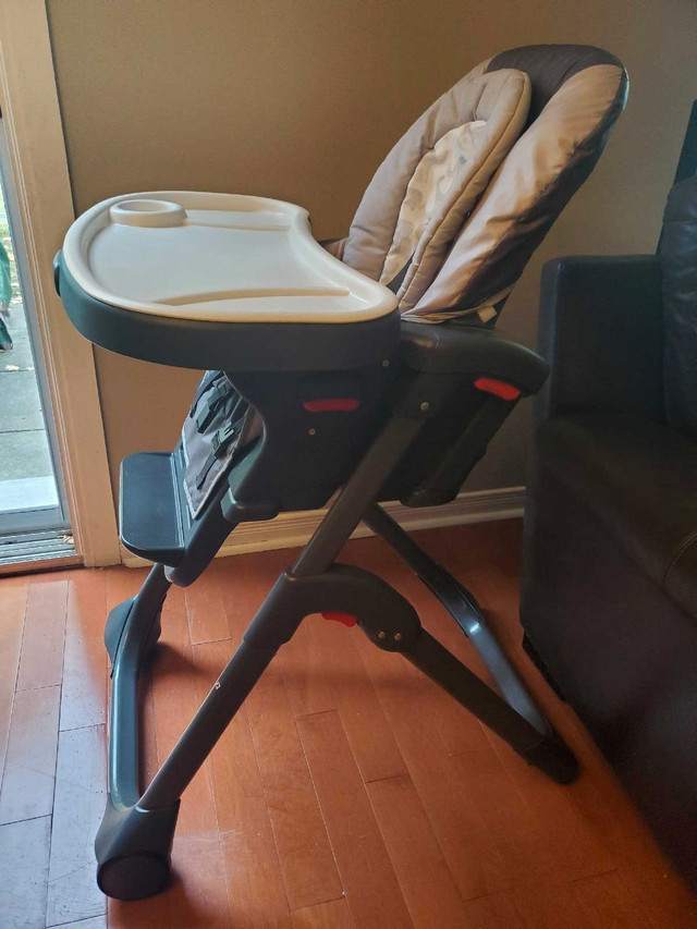 Graco Highchair  in Feeding & High Chairs in Mississauga / Peel Region - Image 3