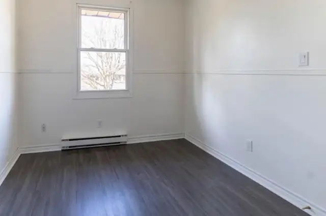 Private room for rent  in Room Rentals & Roommates in Peterborough - Image 2