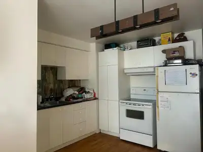 4 ½ à louer – 850$/mois – Disponible le 1er juillet 2025 Spacieux 4 ½ à louer pour seulement 850$/mo...