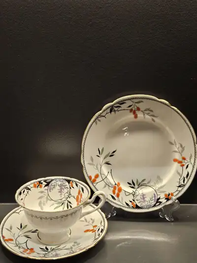 Shelley Gainsborough 3pcs Footed Teacup Set, View more