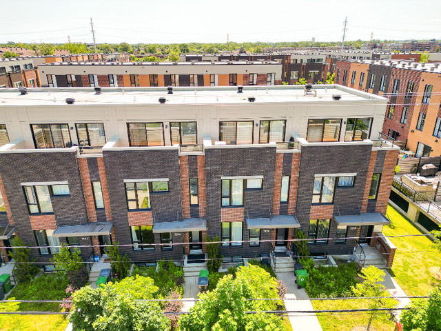 Lasalle MilliomTownHouse build in 2017, 4beds 2+1baths 2 garage dans Maisons à vendre  à Ville de Montréal