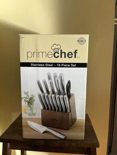 Knife set with block , NEW, View more