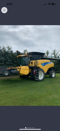 2011 NEW HOLLAND CR9070 Trade for tractor 