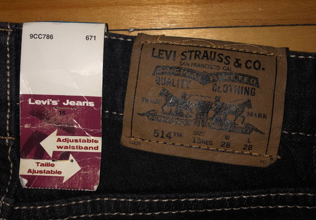 BRAND NEW SIZE 16 BOYS LEVI JEANS WITH TAGS STILL ATTACHED in Kids & Youth in Cambridge - Image 3