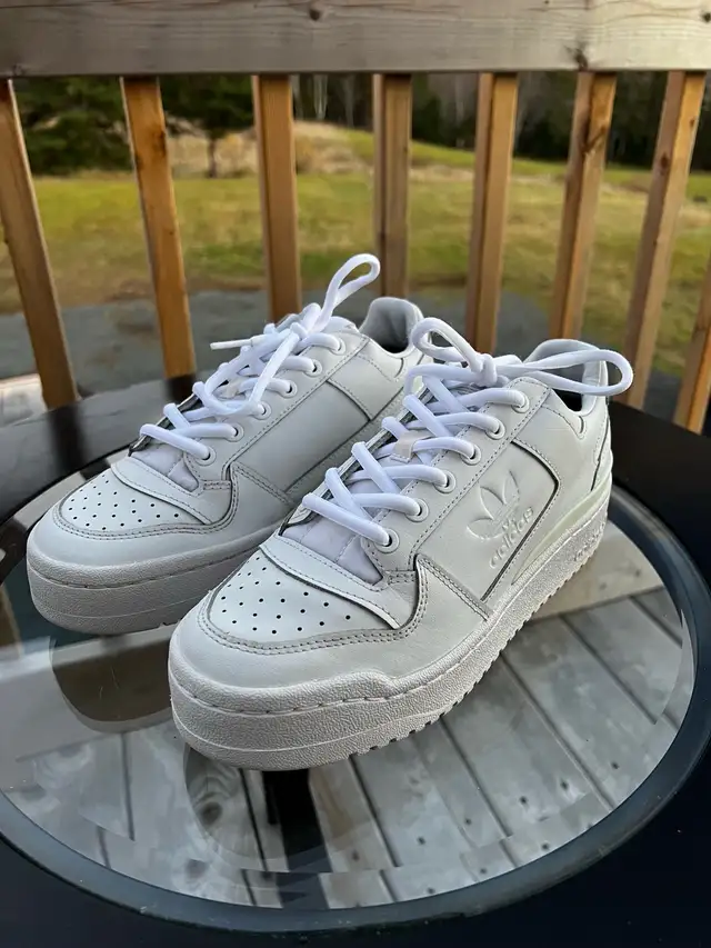 Adidas Forum Bold Triple White Logo Women's Sneakers 7.5 sz in Women's - Shoes in Cape Breton - Image 8