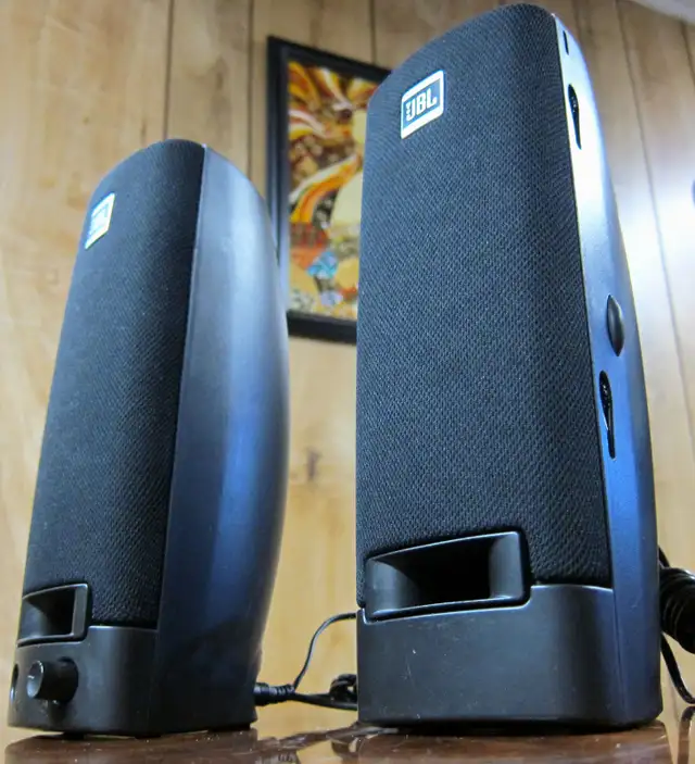 JBL PLATINUM SERIES ACTIVE COMPUTER SPEAKERS COMPAQ HP AMAZING! in Stereo Systems & Home Theatre in Ottawa - Image 7
