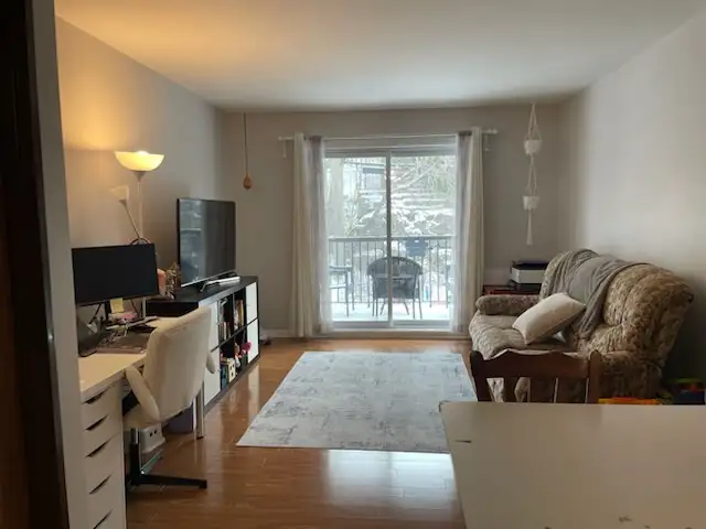 Très grand 4 1/2 Ouest de l'ile PRES DE TOUT