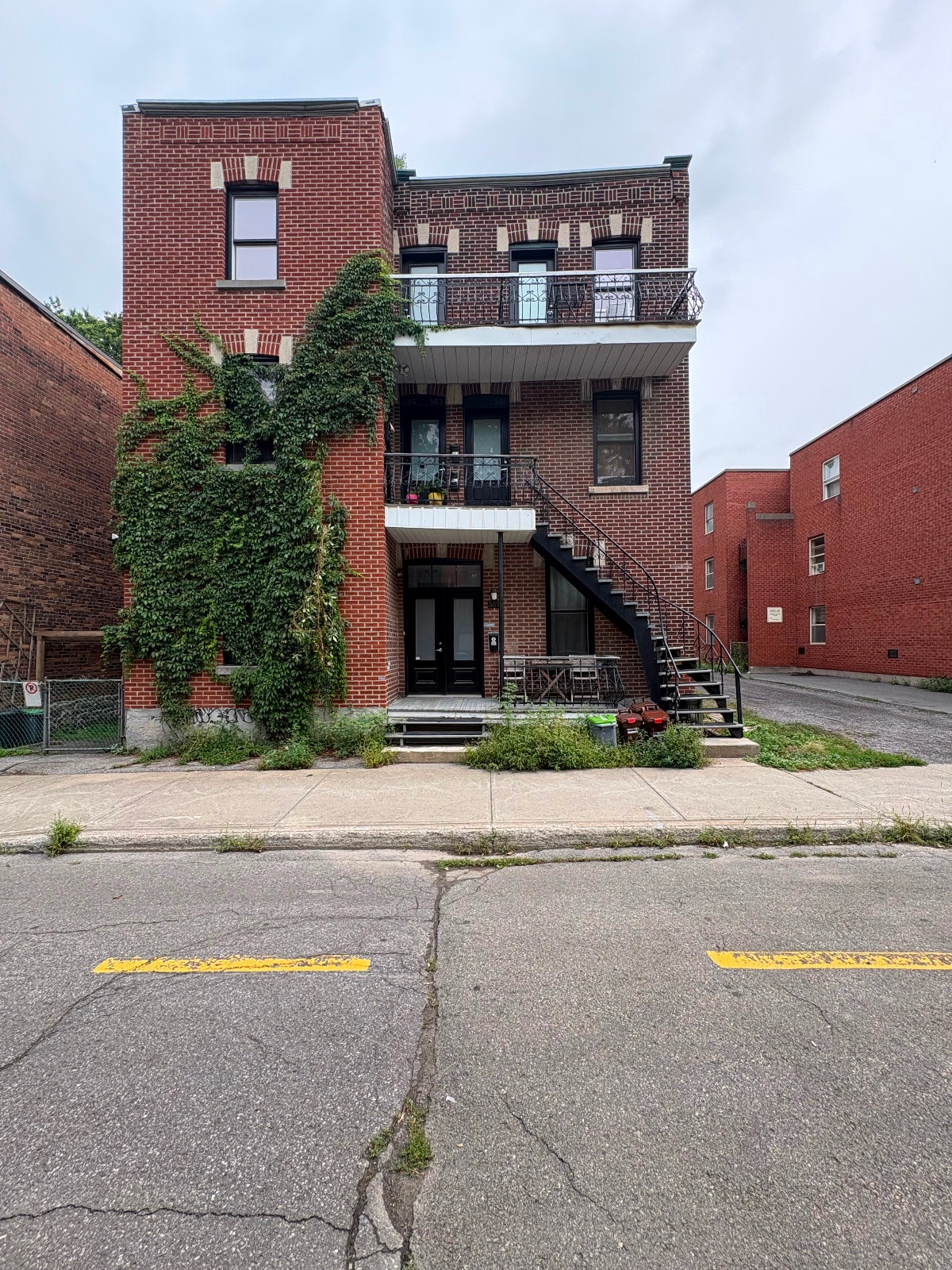 logement 4 1/2 dans Hochelaga — photo 1