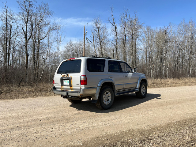1997 Toyota 4Runner Limited in Cars & Trucks in Prince Albert - Image 3