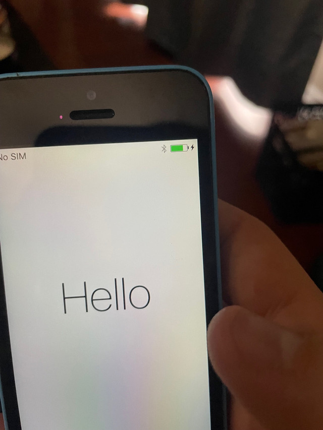 iPhone 5c (no SIM) in Cell Phones in Saint John - Image 3