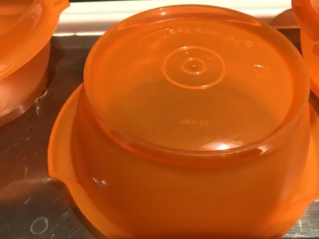 Tupperware Bowls512172038533294081