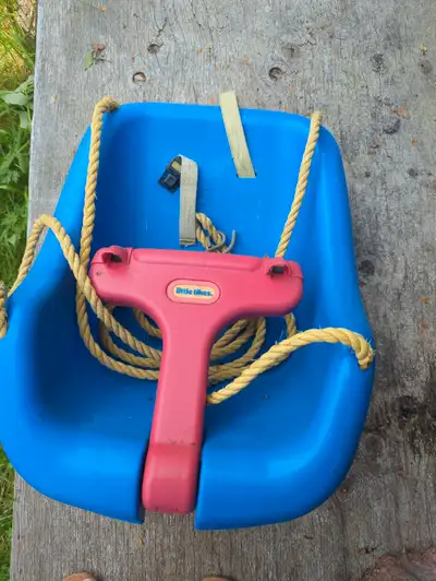 Baby swings , free got it from a friend now passing it along to anyone in need. Pickup Lower Sackvil...