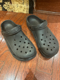 Size 8 men crocs