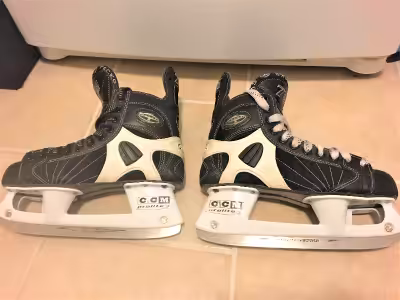 CCM SUPER TACKS 759 Hockey Skates Men's 8.5-9US (also fits women 9.5-10US) Patins PRO Lite 3 Stainle...