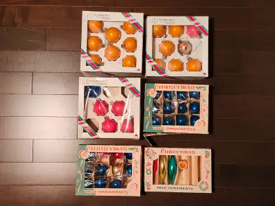 Lot of 48 christmas balls vintage used / lot de boule de noël, View more