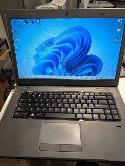 Laptop 15" Dell Vostro 3560. i5, 8Gb ram, 120Gb SSD. Dual GPU. , View more