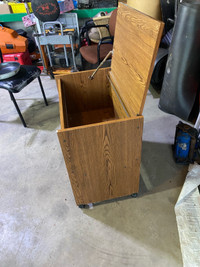 Wood chest or coffee table