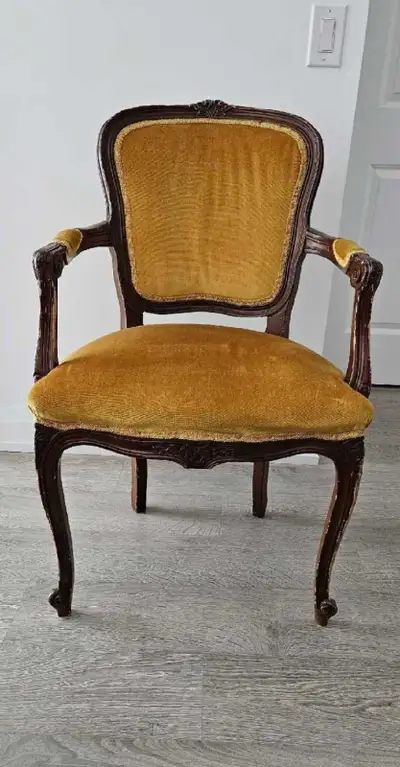 Vintage Chair - Great for the holidays, View more