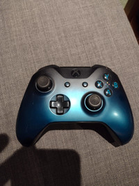 Ocean Shadow Xbox zone Limited Controller - USED