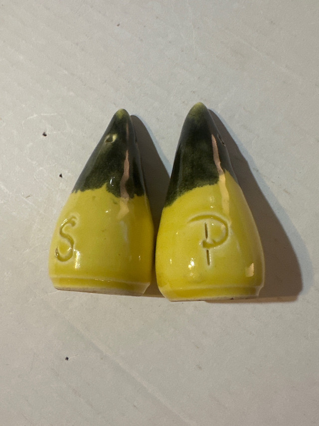 MCM Salt Pepper Shakers Pottery Ineke Ceramic Retro in Kitchen & Dining Wares in Summerside