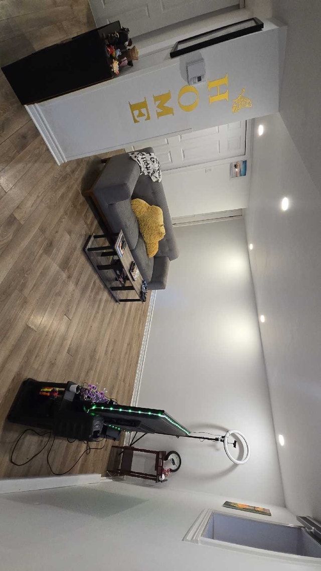7070 Av. Papineau — photo 2
