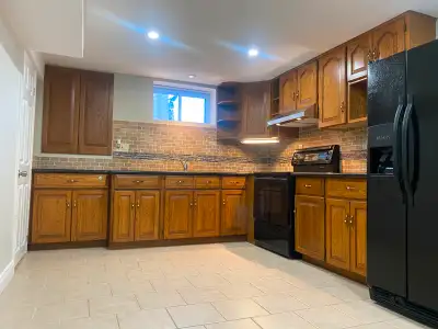 1 Bed + 1 Bath, Basement Apartment by the Lake.