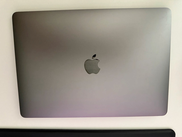 Apple MacBook Air A2179 i3/8GB/256GB Space Grey in Laptops in Markham / York Region - Image 2