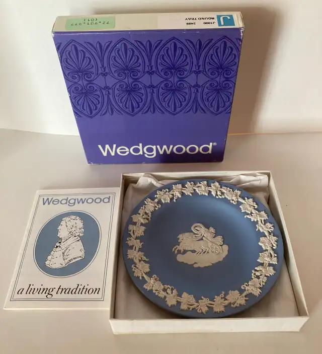 Wedgewood 4 3/8” Round Tray in Arts & Collectibles in Grand Bend - Image 3